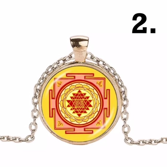BUDDHIST SRI YANTRA SACRED GEOMETRY GLASS NECKLACE - Picture 7 of 12